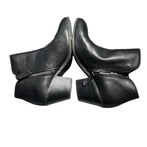 House of Harlow Rita Black Leather Ankle Boots 7.5 Zip Up Entry Buttery Soft